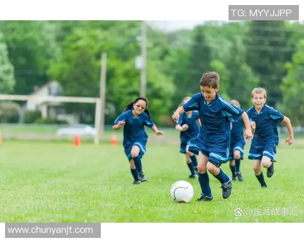 足球明星精彩瞬间集锦视频展现他们的魅力与激情